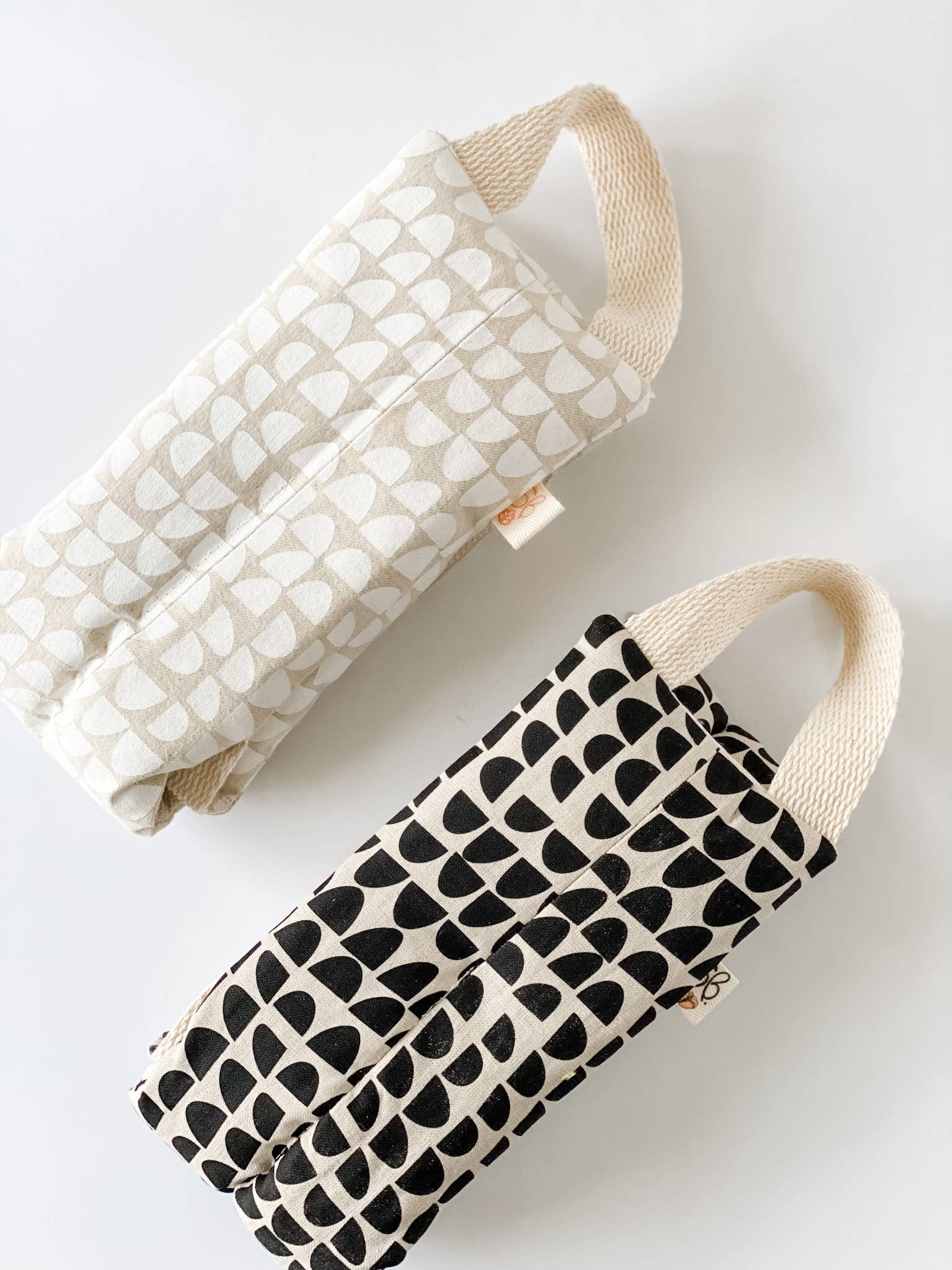 Neck Wrap Black Gumdrop Pattern