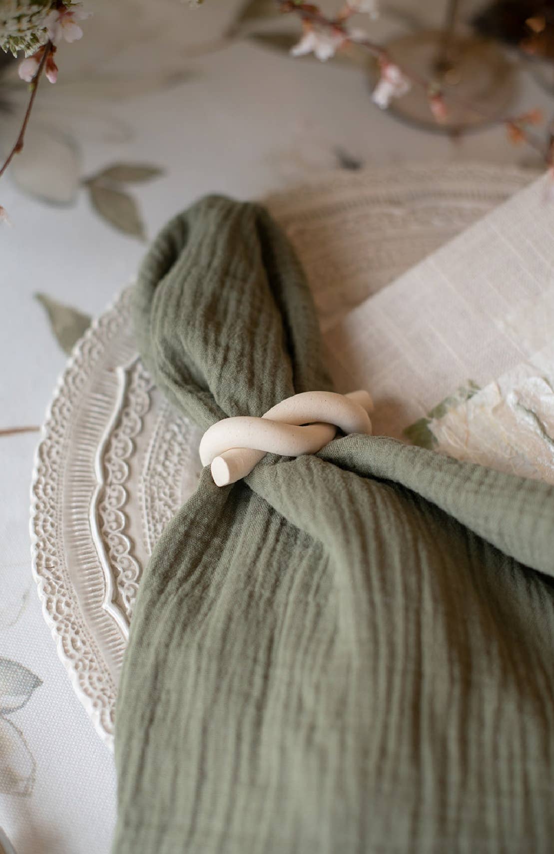 Set of 4 Ivory Napkin Knots