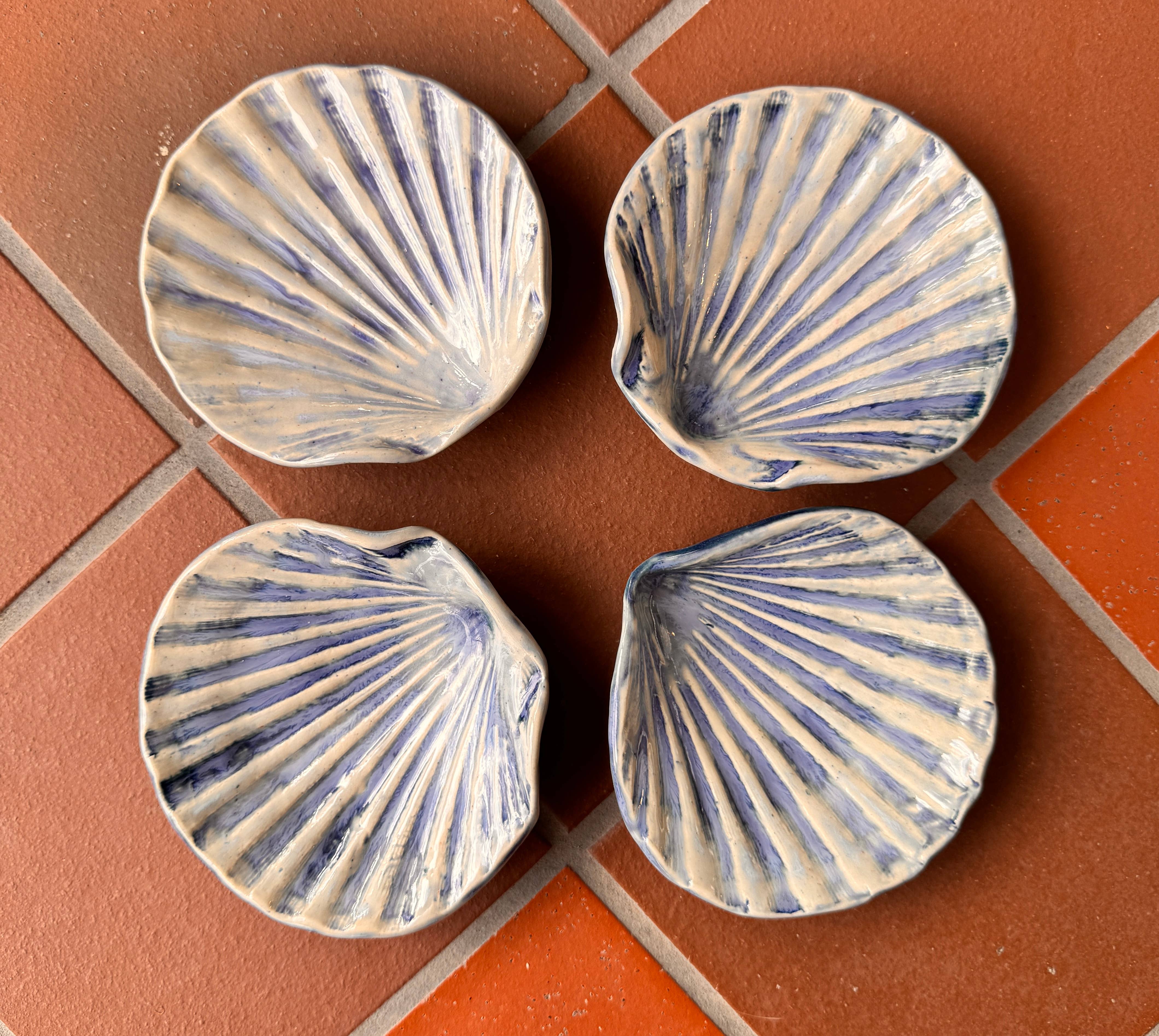 Blue Scallop Dish