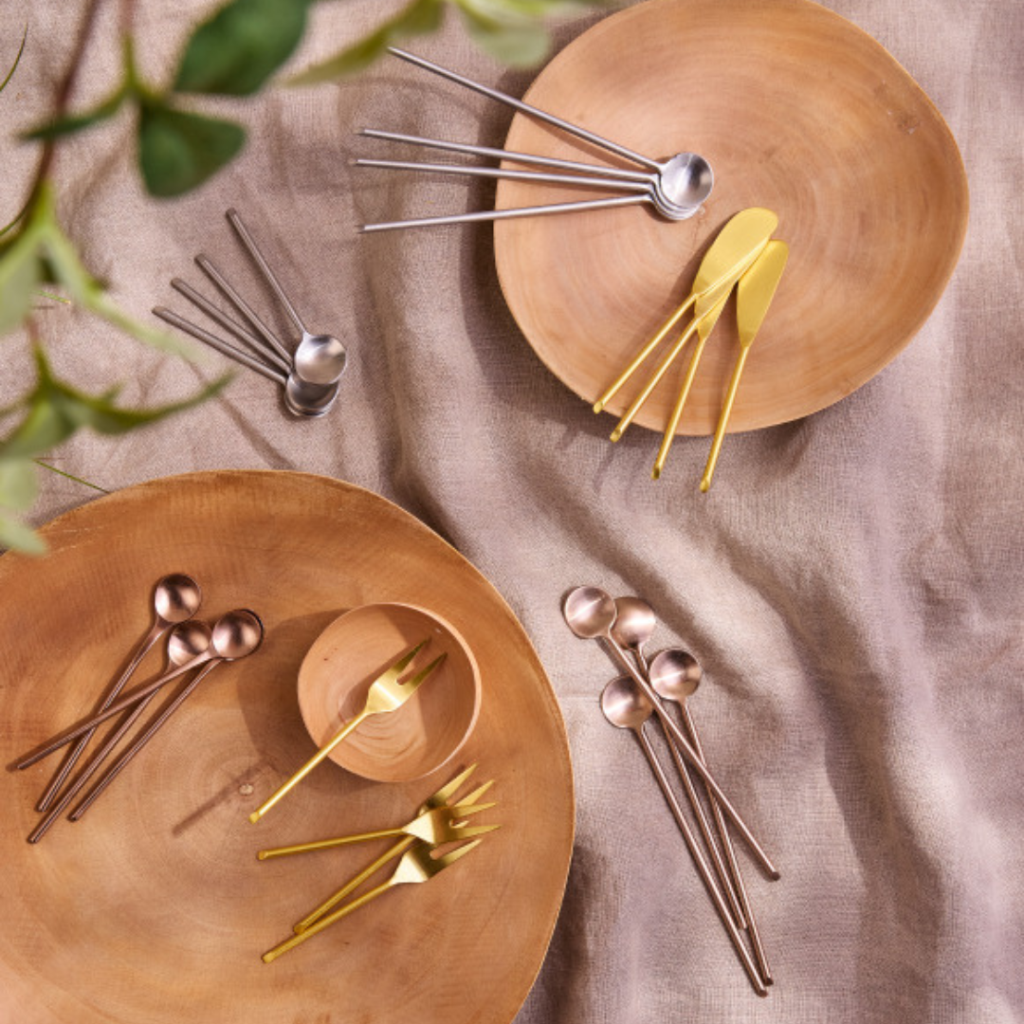 Thin Gold Mini Spreader