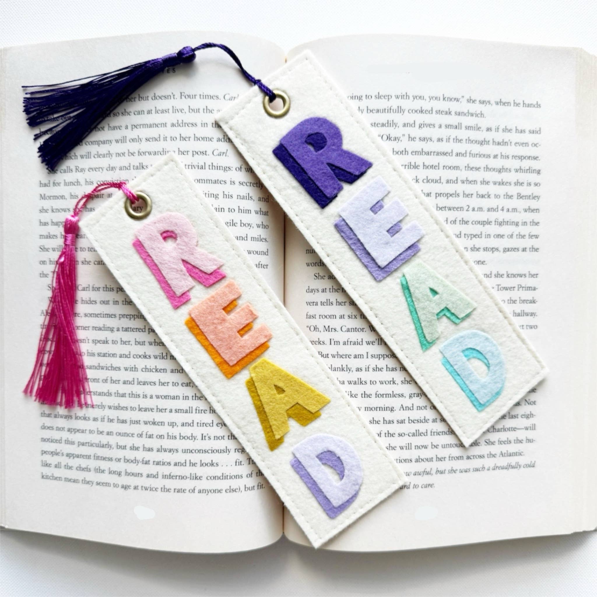 Read Handmade Felt Bookmark 