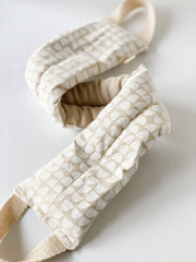 Neck Wrap White Gumdrop Pattern