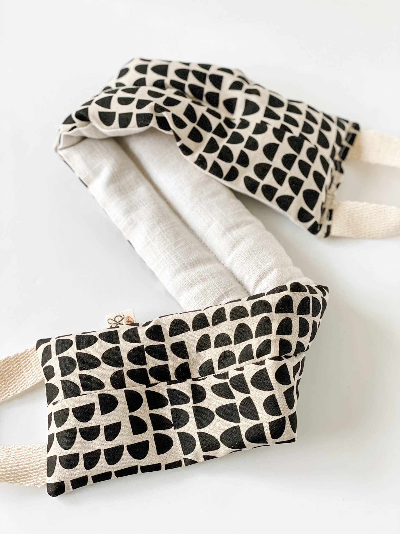 Neck Wrap Black Gumdrop Pattern